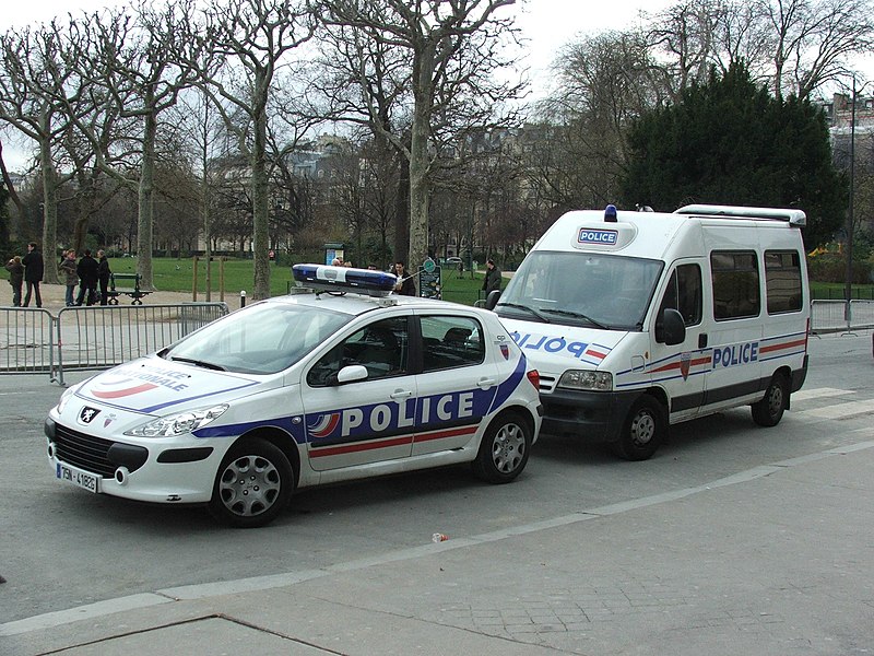 Le préfet de police de Paris interdit cinq événements liés à l'extrême droite, à la demande de Gérald Darmanin